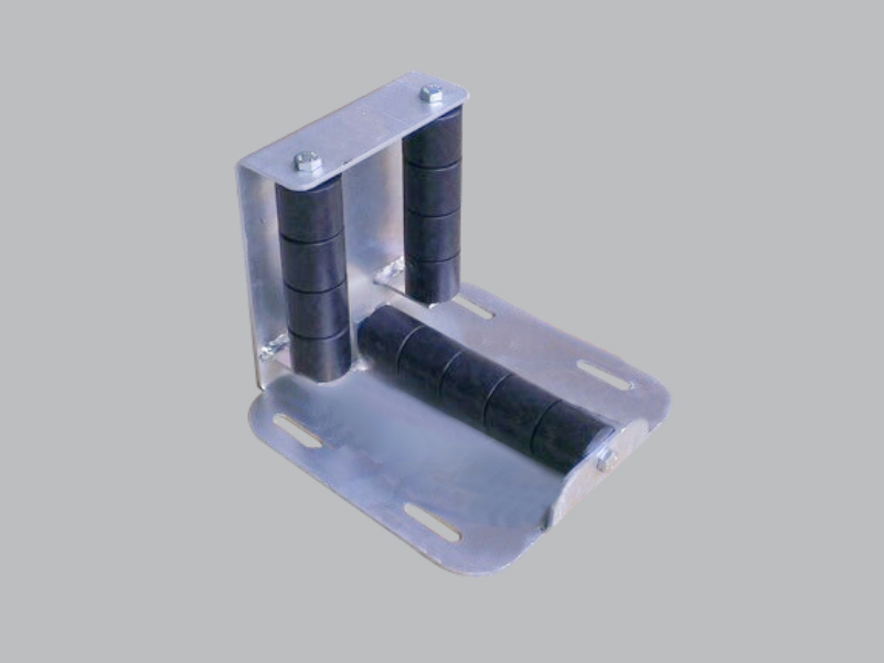 Cable tray corner roller